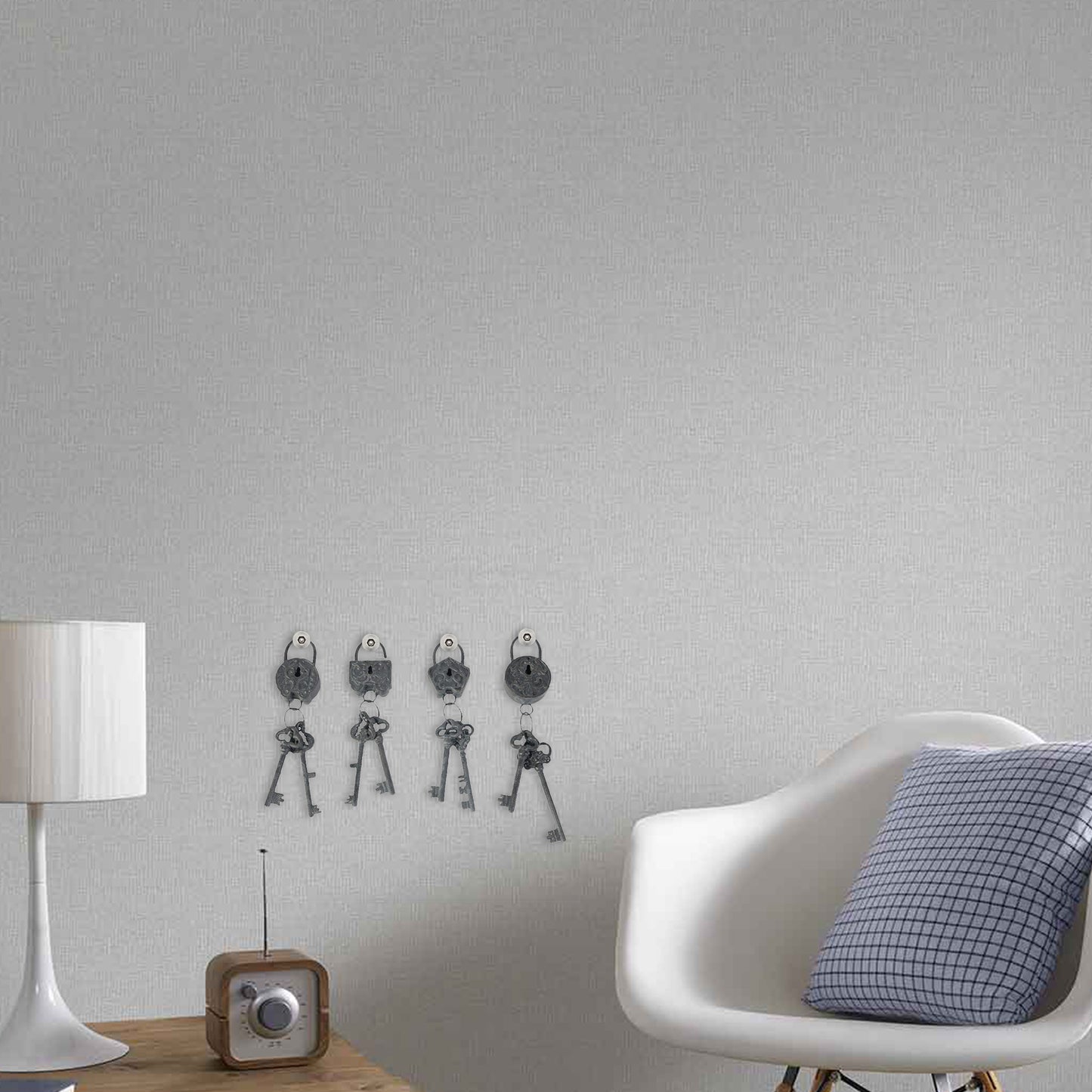 Decorative 4 Piece Lock And Key Set Wall Accent Antique Silver