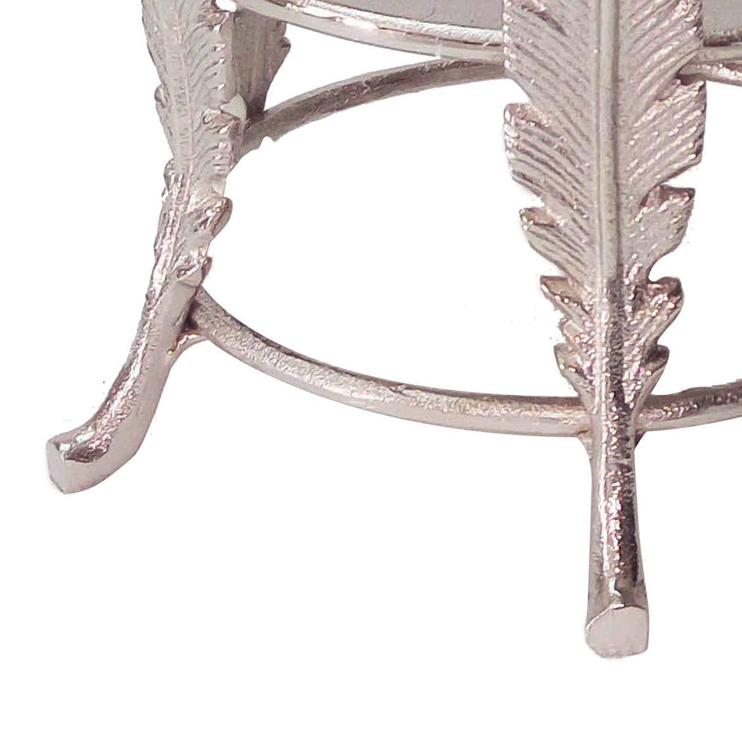Aluminum Candle Holder Surrounded With Six Leaf Pillars Silver