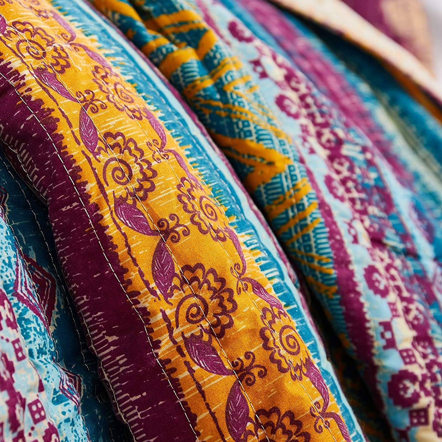 Tribal Print King Quilt Set With Decorative Pillows Multicolor