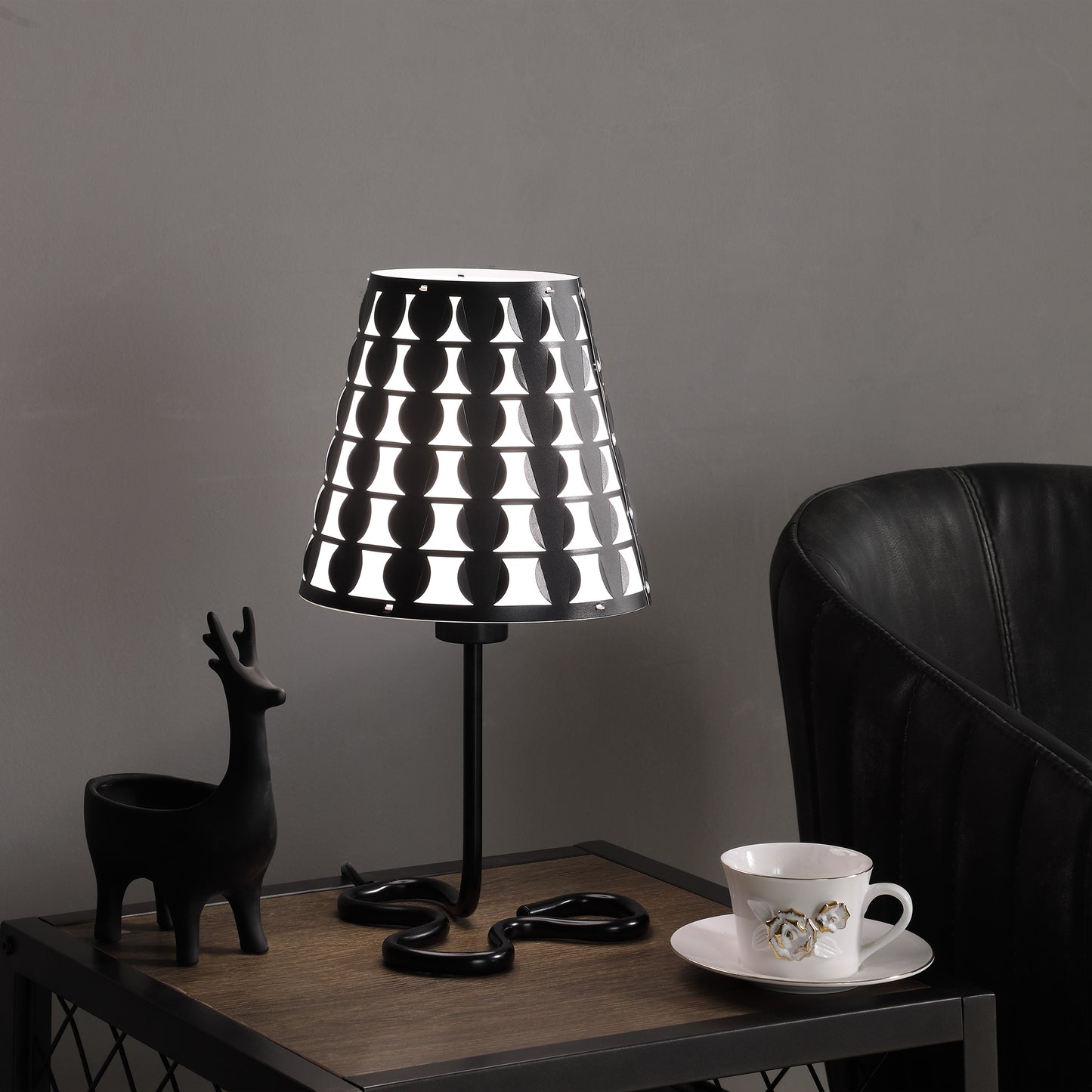 16" In Traci Black Geometric Metal Table Lamp