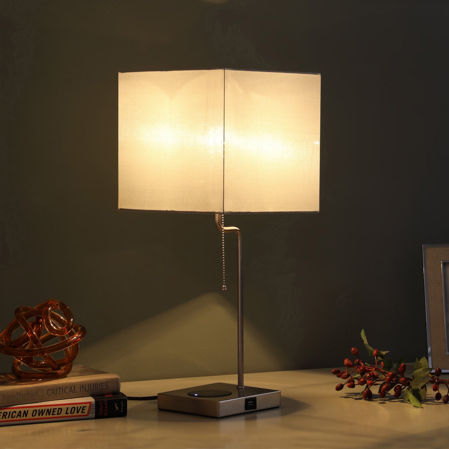 21.5" In Aston Square Table Lamp W/ Charging Station
