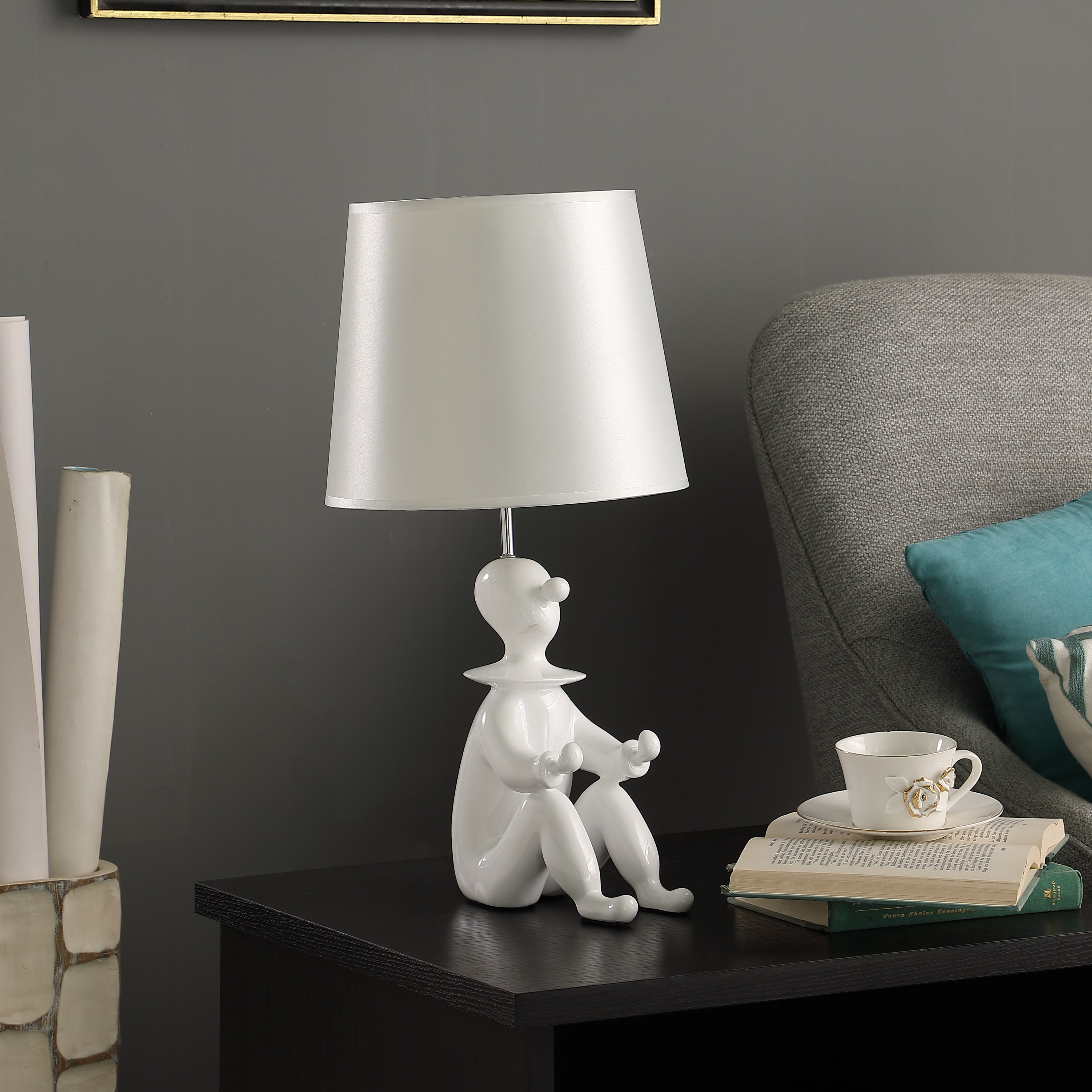 21.25" In White Modern Clown Phone Holder Resin Table Lamp-zoom-3