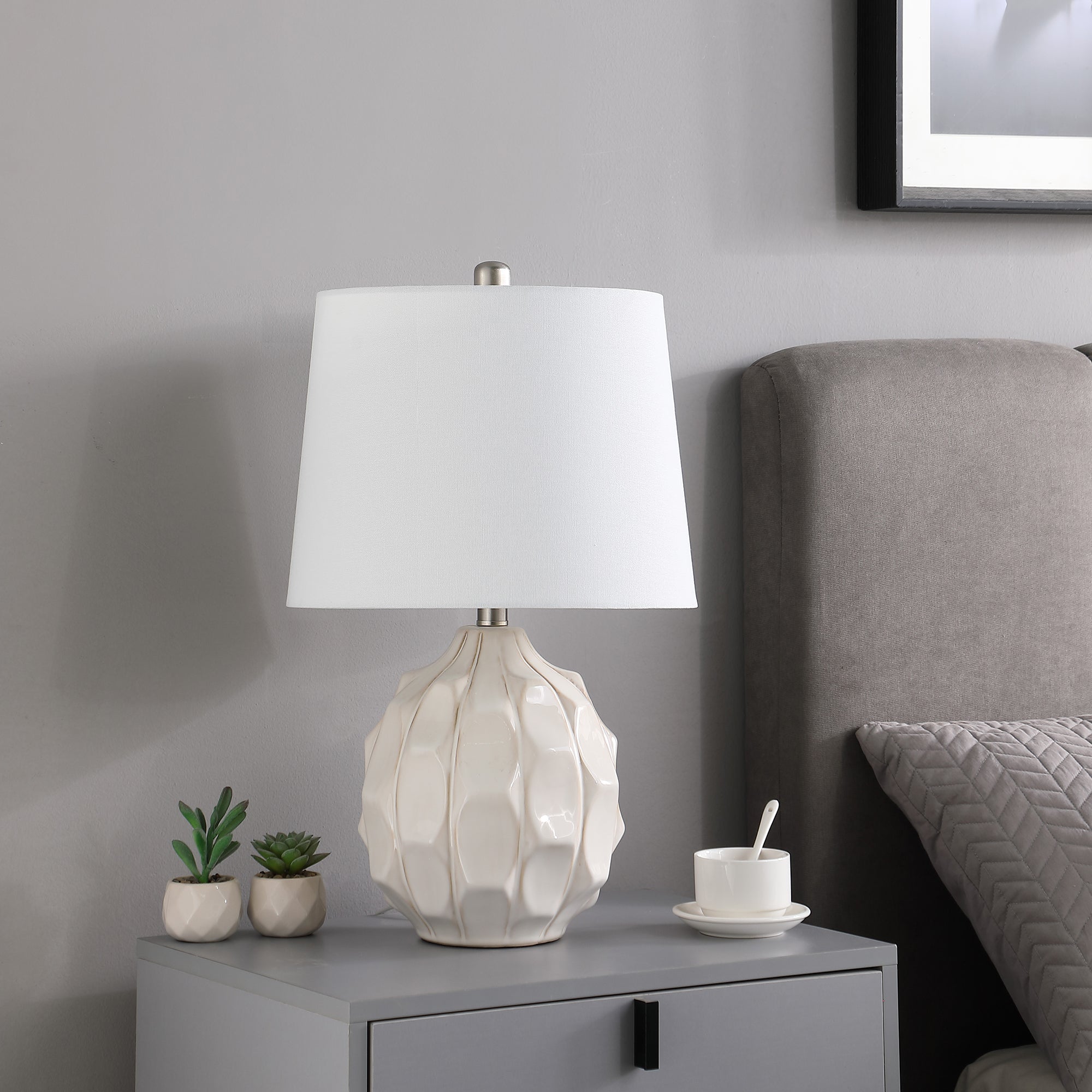 21.75" In Coastal Seaside Cream/taupe Trim Cascade Scallop Ceramic Table Lamp-zoom-3